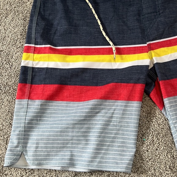 MENS RIP CURL SWIM SHORTS - Picture 2 of 5